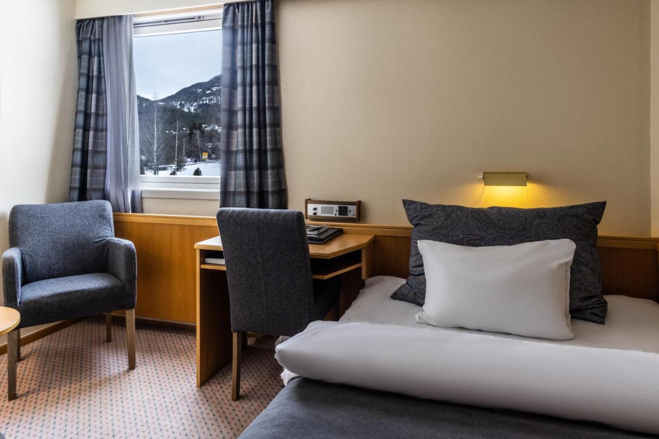Straand Hotel Врадал Екстериор снимка